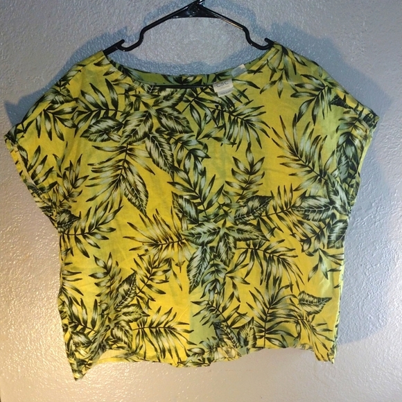 100% Linen Yellow with Palm Branches C &C California Top with But… - Picture 1 of 6